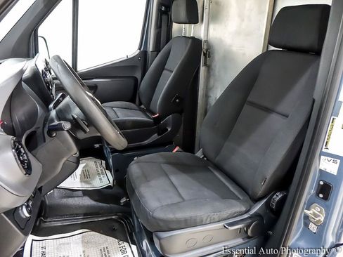 Used 2019 Mercedes-Benz Sprinter 144 image 7