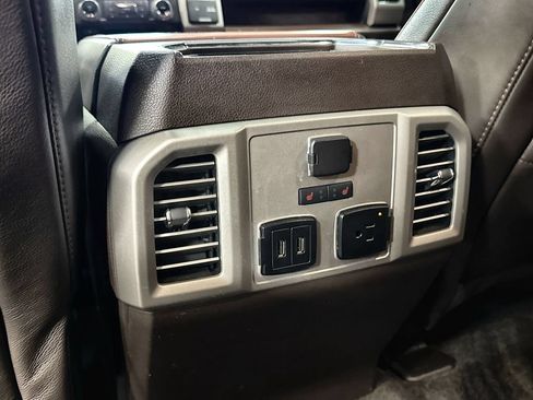 Used 2018 Ford F150 King Ranch w/ Equipment Group 601A Luxury AWD/4WD image 29