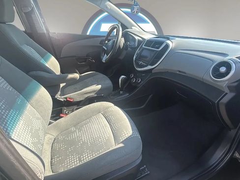 Used 2020 Chevrolet Sonic LT FWD image 2