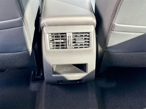 New 2025 Mitsubishi Outlander SE image 26