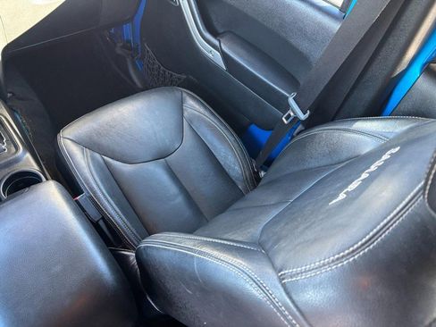 Used 2016 Jeep Wrangler Unlimited Sahara w/ Connectivity Group image 14