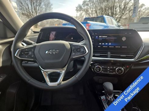 Used 2025 Chevrolet Trax ACTIV w/ Driver Confidence Package image 10
