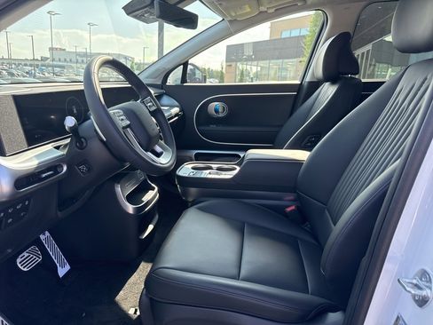 New 2026 Hyundai Ioniq 9 Calligraphy image 7