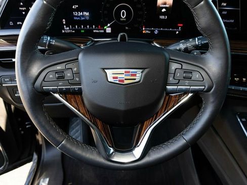 Used 2023 Cadillac Escalade ESV Premium Luxury image 37