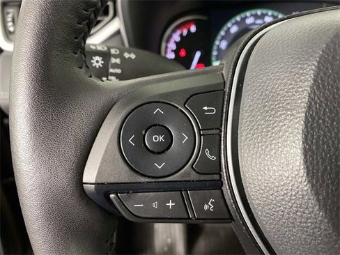 Used 2025 Toyota RAV4 XLE w/ Convenience Package image 18