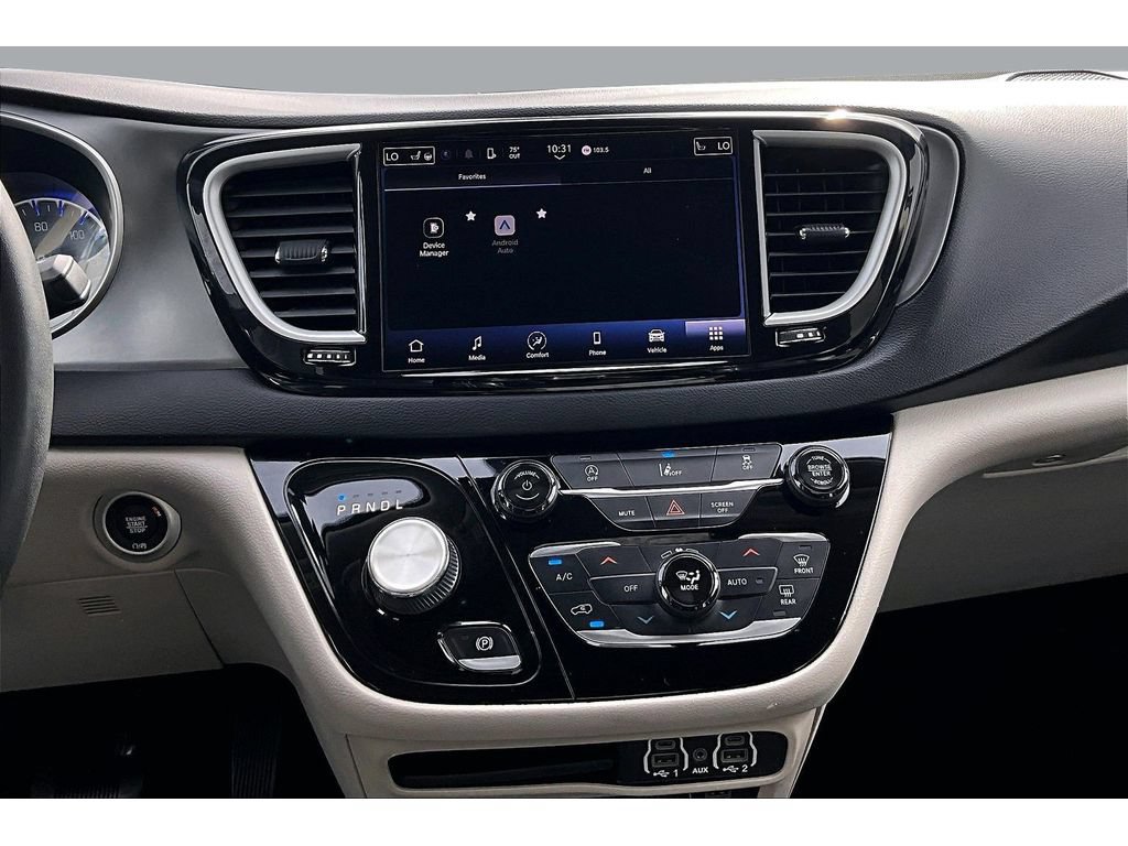 Used 2022 Chrysler Pacifica Touring-L FWD image 14