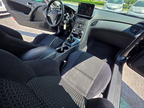 Used 2012 Hyundai Genesis 2.0T image 14