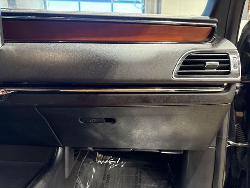 Used 2020 Lincoln Navigator L Reserve w/ Equipment Group 208A Reserve AWD/4WD image 92