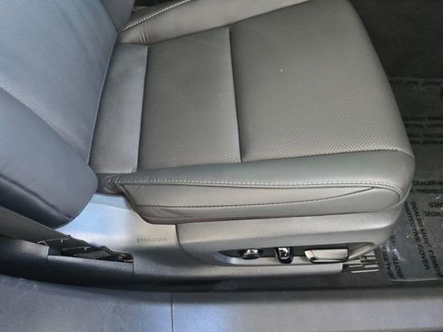 Used 2025 Lexus ES 300h w/ Premium Package FWD image 22