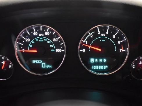 Used 2015 Jeep Wrangler Unlimited Sahara w/ Connectivity Group image 26