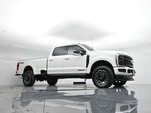 New 2026 Ford F350 Platinum w/ FX4 Off-Road Package AWD/4WD image 3