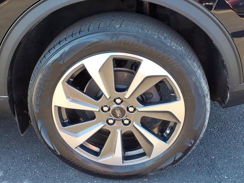 Certified 2023 Ford Escape Platinum w/ Class II Trailer Tow Package image 8