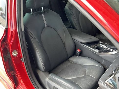 Used 2020 Toyota Camry XSE FWD image 5