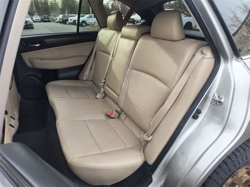 Used 2018 Subaru Outback 3.6R Limited image 23
