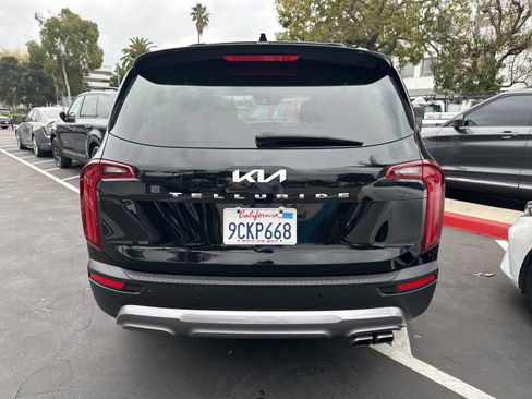 Used 2022 Kia Telluride SX image 2