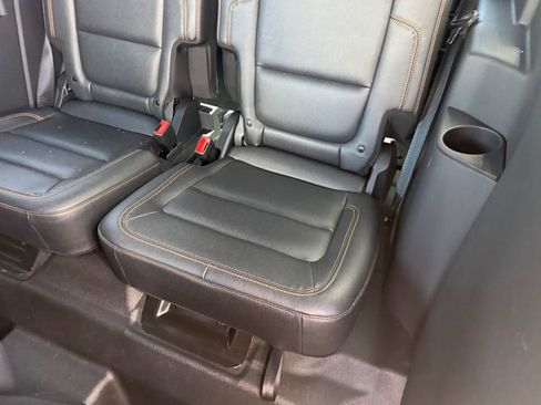 Used 2023 Ford Bronco Badlands image 9