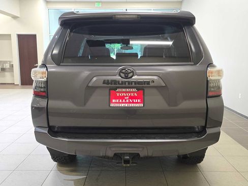 Used 2019 Toyota 4Runner SR5 Premium AWD/4WD image 5