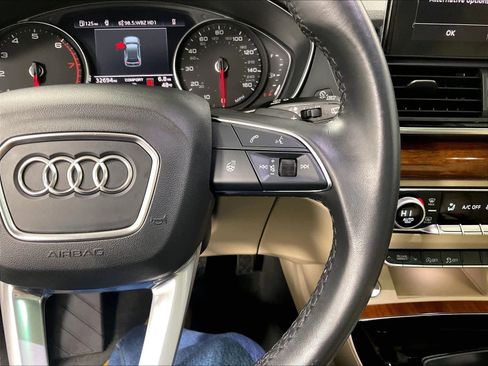 Used 2023 Audi Q5 2.0T Premium w/ Convenience Package image 24