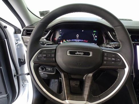 Certified 2023 Jeep Grand Cherokee 4WD 4xe w/ Luxury Tech Group II image 6