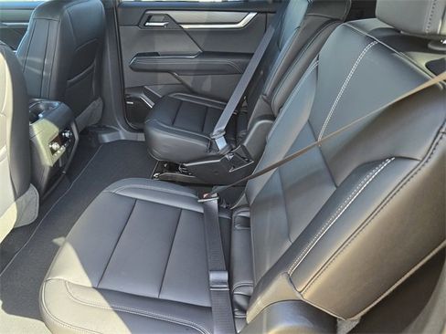 New 2026 GMC Acadia Elevation image 10