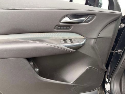 Used 2023 Cadillac XT4 Premium Luxury image 19