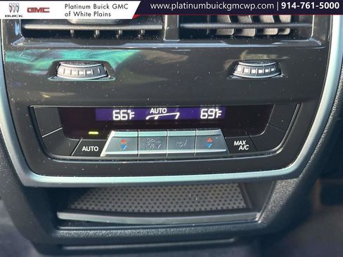 Used 2023 BMW X6 M image 16