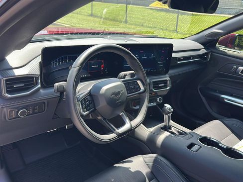 Certified 2025 Ford Mustang GT Premium RWD image 9