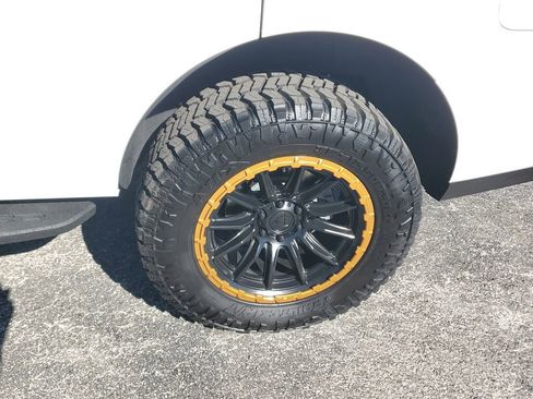 Used 2025 Ford Expedition Tremor image 11