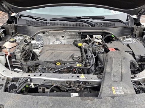 Used 2025 Chevrolet Trax LT w/ Driver Confidence Package image 27