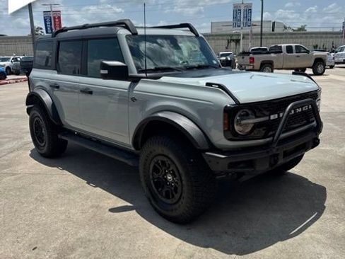 Certified 2022 Ford Bronco Wildtrak AWD/4WD image 2