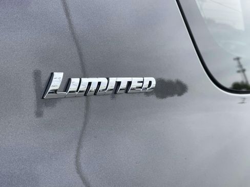 Used 2023 Toyota 4Runner Limited image 9