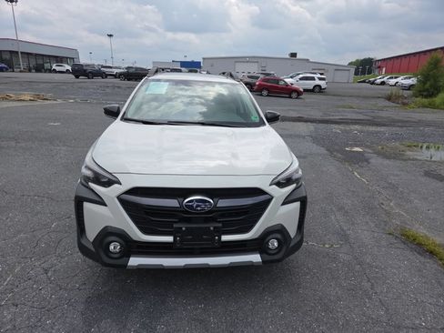 Used 2025 Subaru Outback Limited AWD/4WD image 2