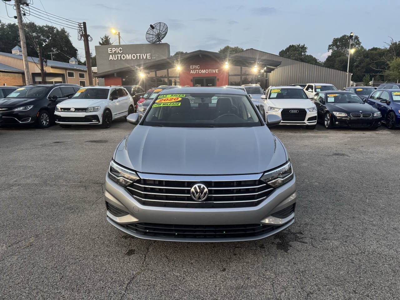 Used 2020 Volkswagen Jetta S w/ Driver Assistance Package FWD image 2