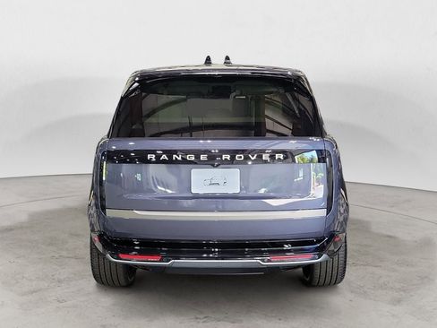 New 2025 Land Rover Range Rover SE image 4