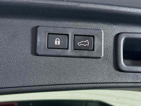 Used 2024 Subaru Forester Limited image 29