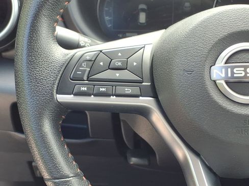 Used 2023 Nissan Kicks SR FWD image 17