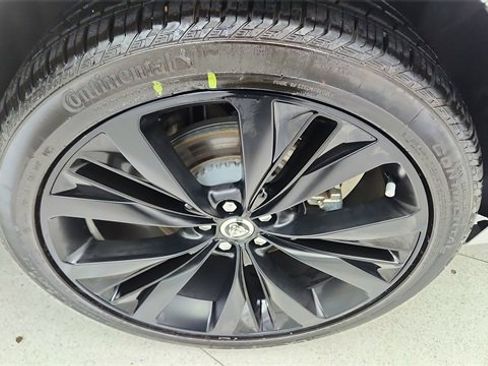 Used 2025 Jaguar F-PACE R-Dynamic S image 57