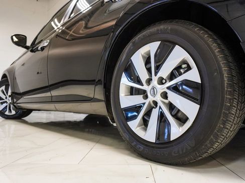 Used 2024 Nissan Altima 2.5 S image 9