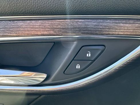 Used 2023 Buick Envision Avenir image 20