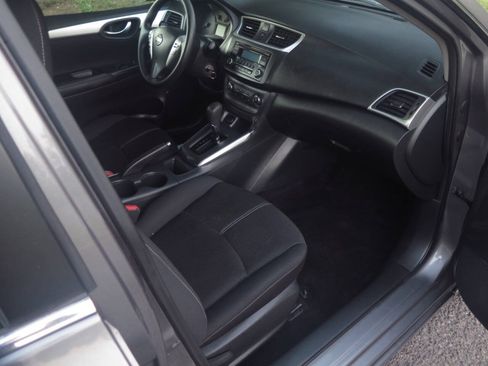 Used 2016 Nissan Sentra S FWD image 17