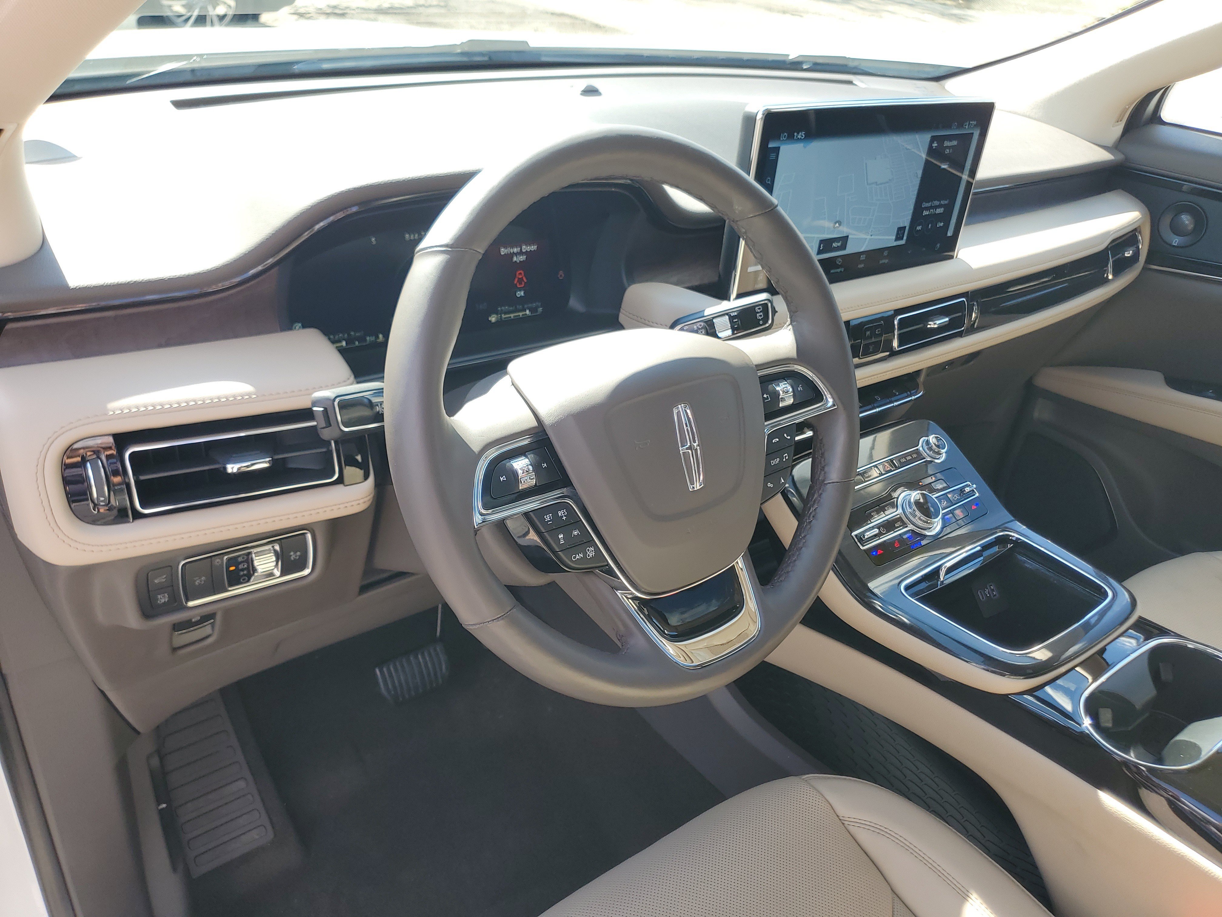 Used 2023 Lincoln Nautilus Reserve w/ Equipment Group 201A AWD/4WD image 13