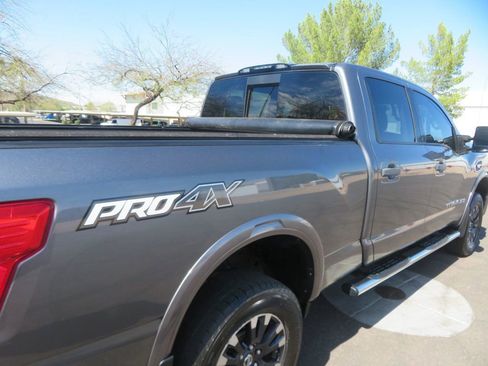 Used 2017 Nissan Titan PRO-4X image 10
