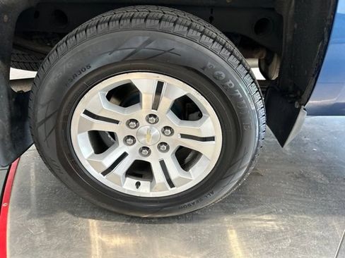 Used 2017 Chevrolet Silverado 1500 LT w/ All Star Edition AWD/4WD image 17