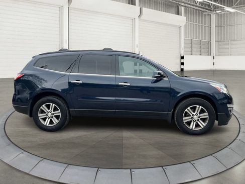 Used 2017 Chevrolet Traverse LT AWD/4WD image 2