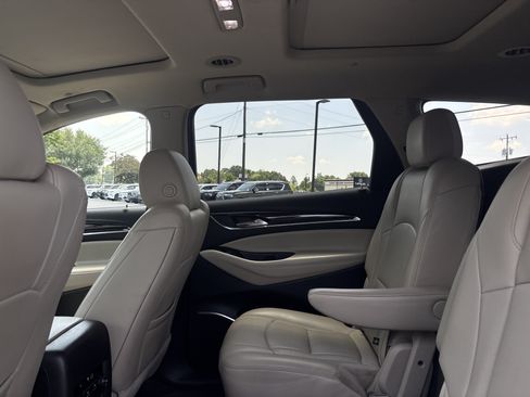 Used 2019 Buick Enclave Essence AWD/4WD image 21