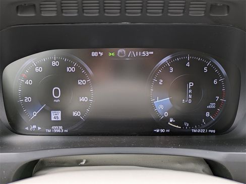 Certified 2022 Volvo XC90 T6 Momentum w/ Advanced Package image 28