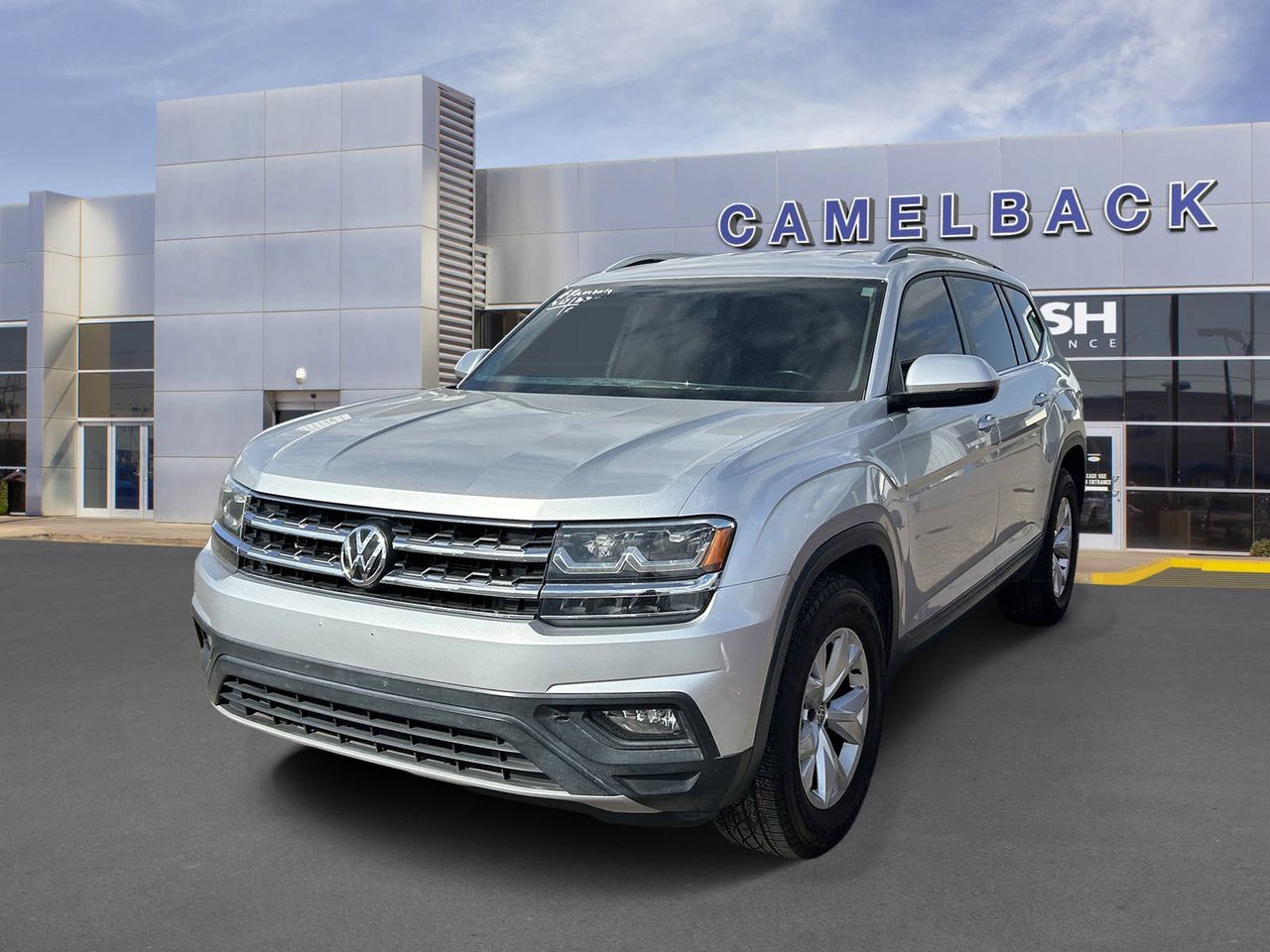 Used 2018 Volkswagen Atlas SE FWD image 2