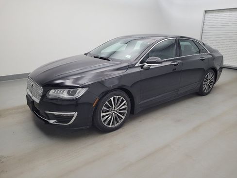 Used 2019 Lincoln MKZ Premiere image 2