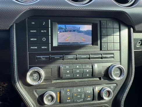 Used 2016 Ford Mustang Coupe RWD image 14