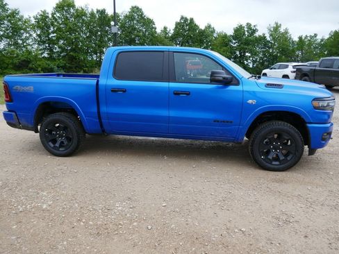 New 2026 RAM 1500 4x4 Crew Cab image 2